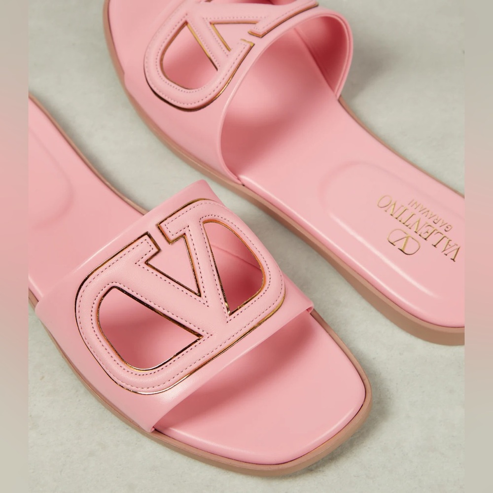 Valentino Garavani VLOGO CUT-OUT CALFSKIN SLIDE SANDAL PINK 38